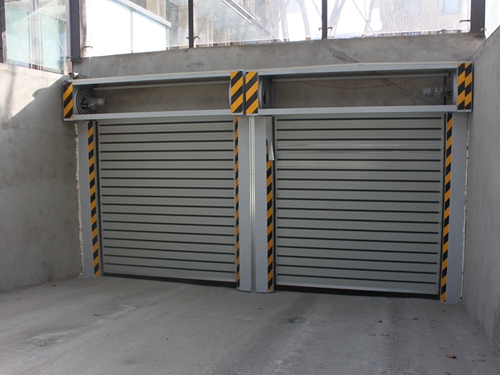 硬质快速卷帘门