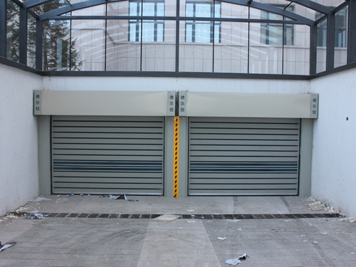 硬质快速卷帘门